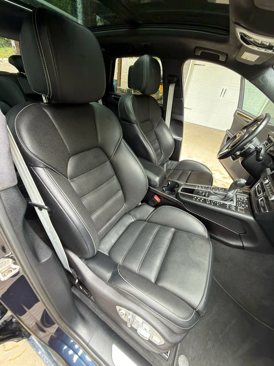 2021 Porsche Macan Turbo - Image 26 of 31