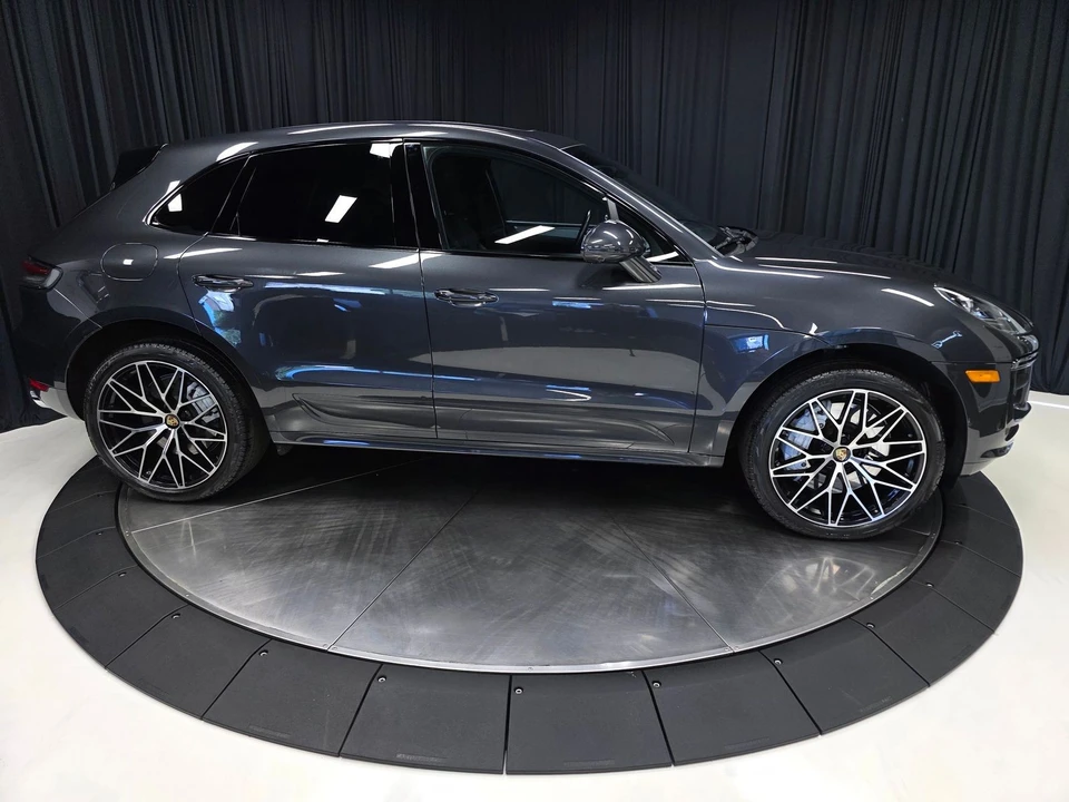 2021 Porsche Macan Turbo - Image 15 of 31