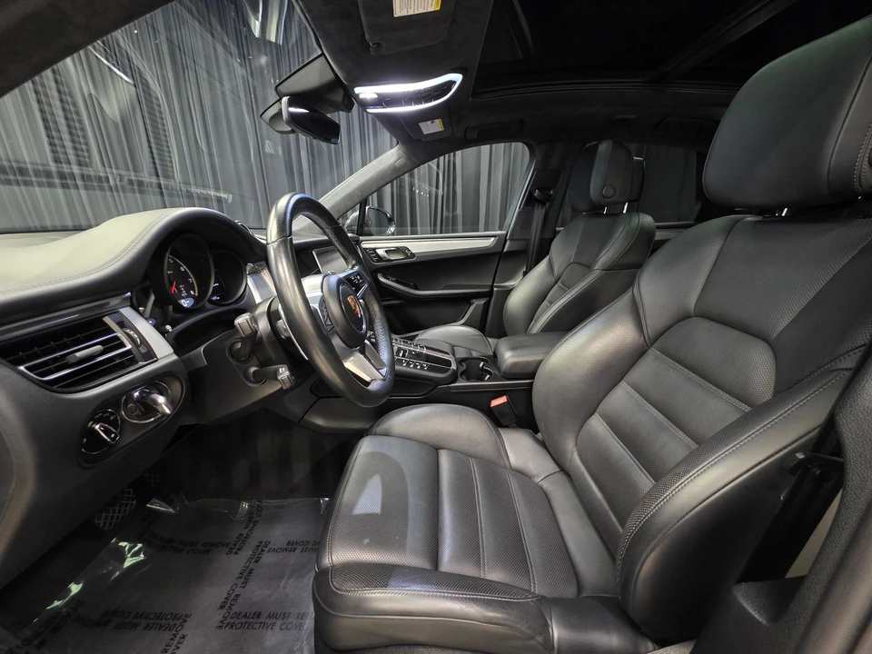 2021 Porsche Macan Turbo - Image 20 of 31