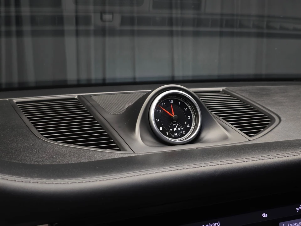2021 Porsche Macan Turbo - Image 28 of 31