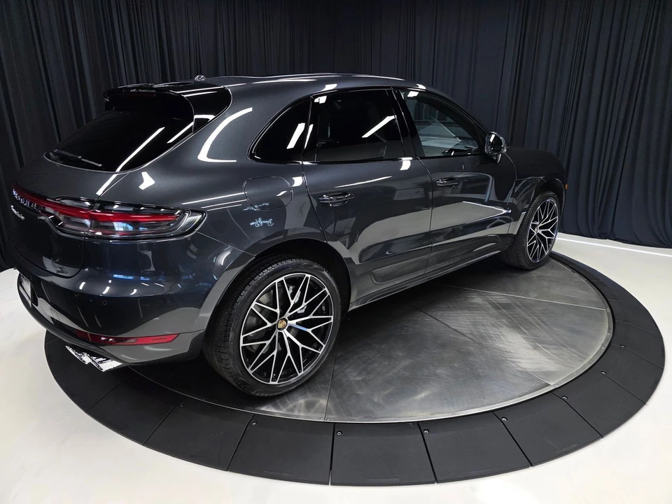 2021 Porsche Macan Turbo - Image 14 of 31
