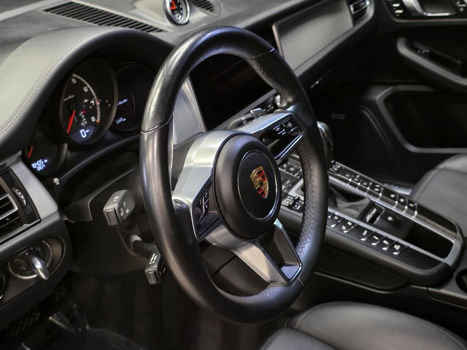 2021 Porsche Macan Turbo - Image 22 of 31