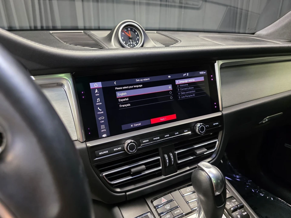 2021 Porsche Macan Turbo - Image 29 of 31