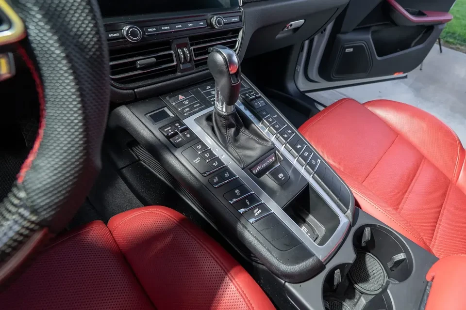 2021 Porsche Macan Turbo - Image 2 of 8