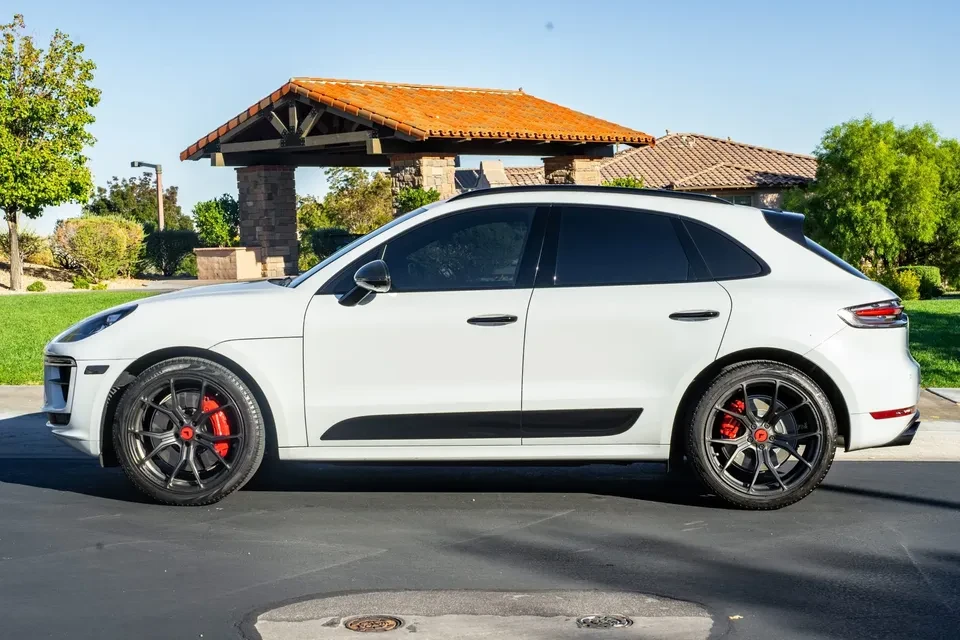2021 Porsche Macan Turbo - Image 4 of 8