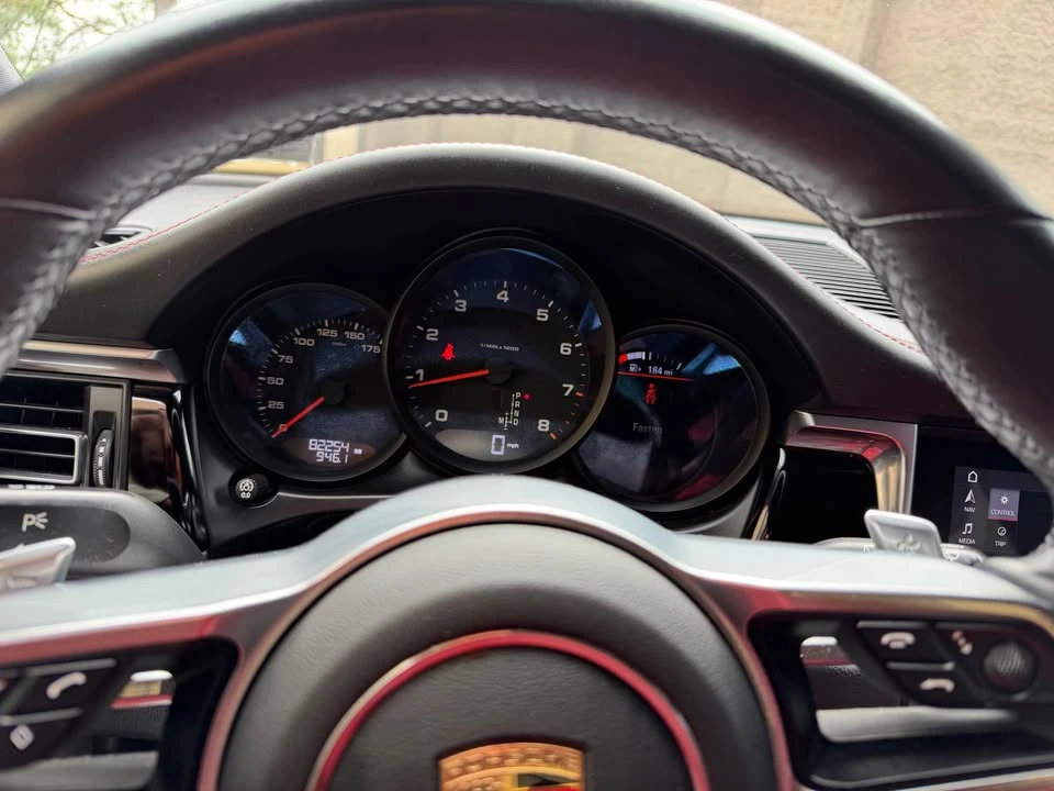2021 Porsche Macan Turbo - Image 6 of 20
