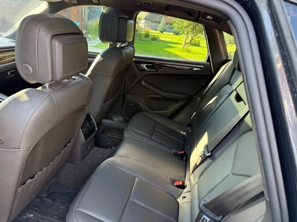2021 Porsche Macan Turbo - Image 6 of 6