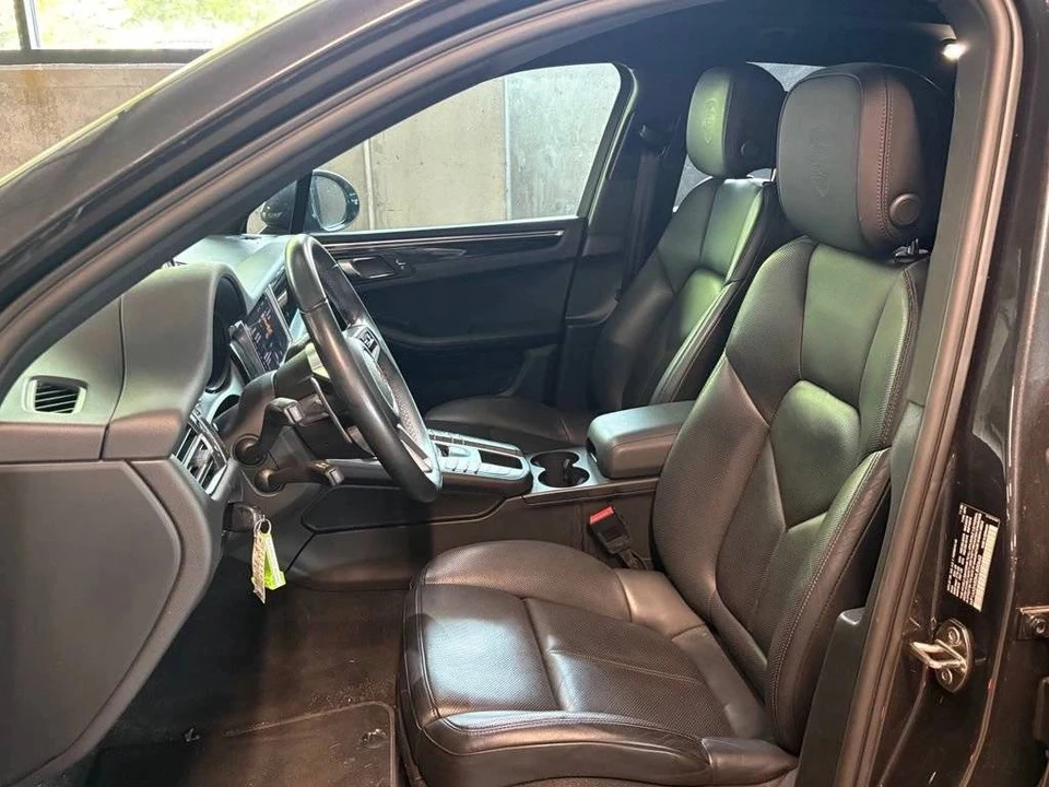 2021 Porsche Macan - Image 5 of 5