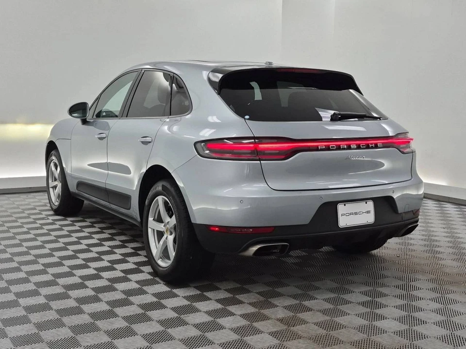 2021 Porsche Macan - Image 3 of 5