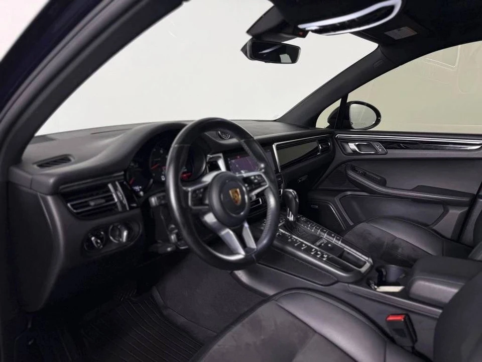 2021 Porsche Macan - Image 4 of 5