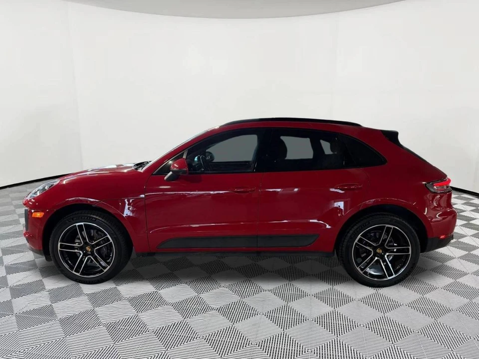 2021 Porsche Macan - Image 2 of 5