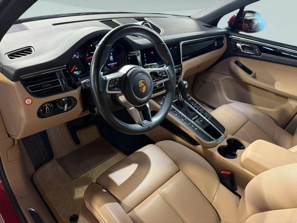2021 Porsche Macan - Image 4 of 5