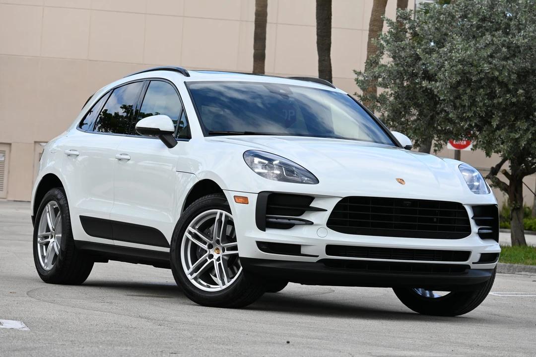 2021 Porsche Macan - Image 12 of 31