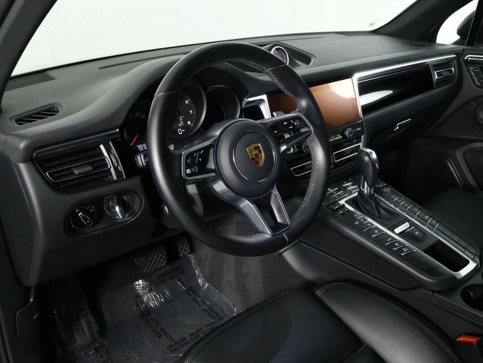 2021 Porsche Macan - Image 4 of 5
