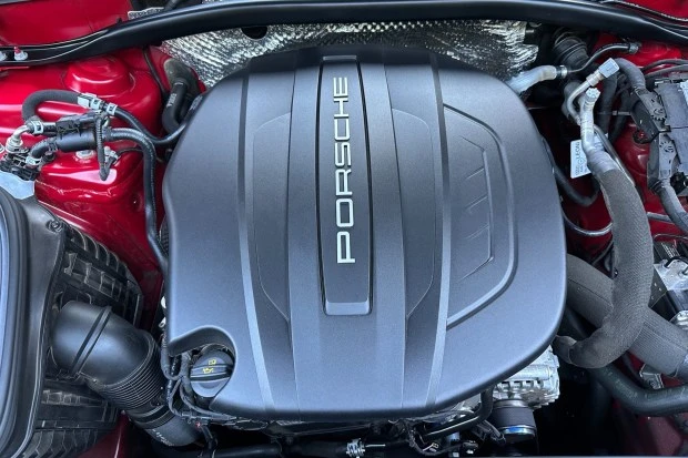 2021 Porsche Macan - Image 6 of 8