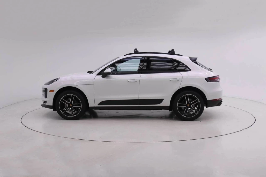 2021 Porsche Macan - Image 2 of 5