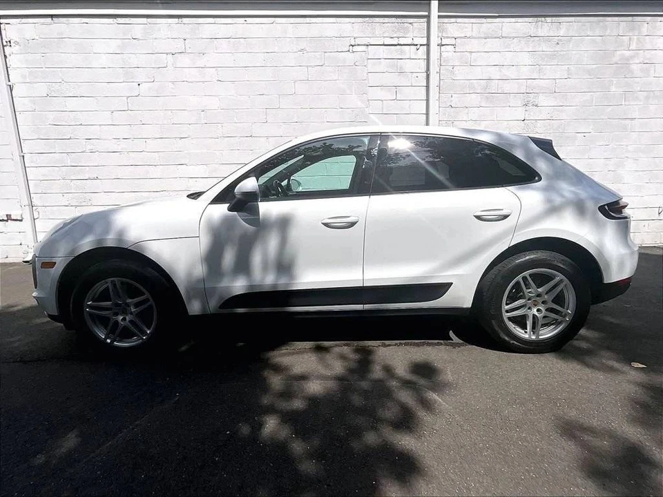 2021 Porsche Macan - Image 2 of 5