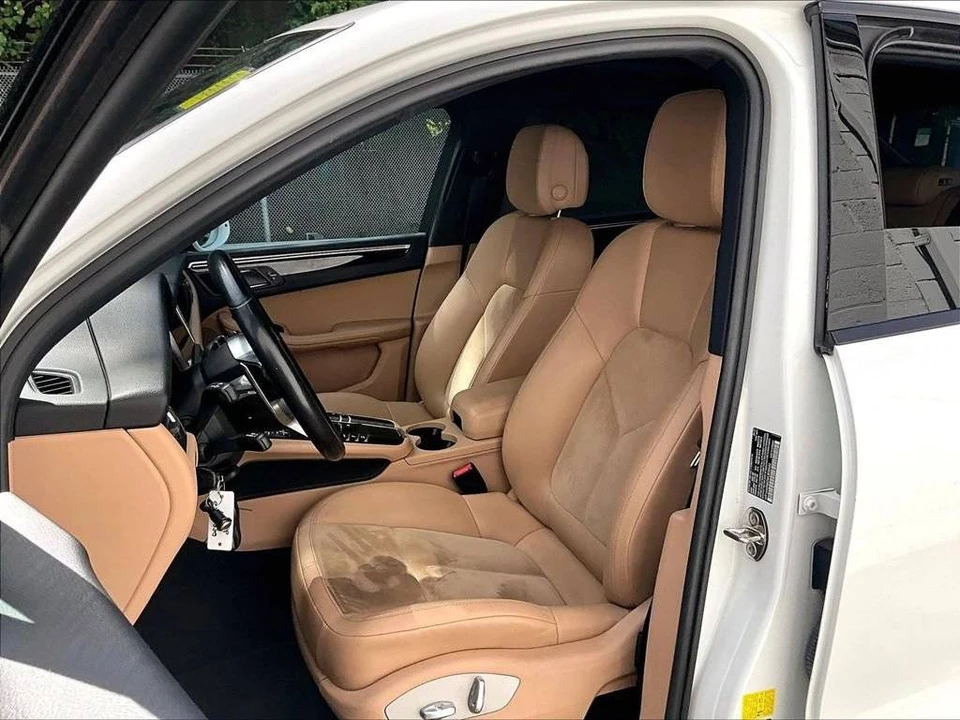 2021 Porsche Macan - Image 5 of 5