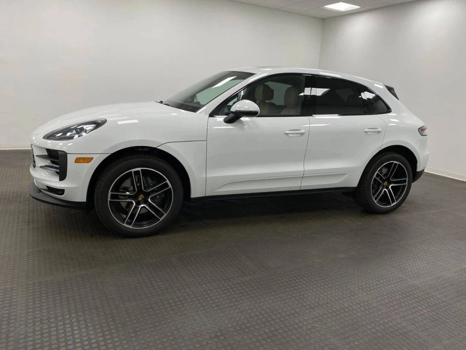2021 Porsche Macan - Image 2 of 5