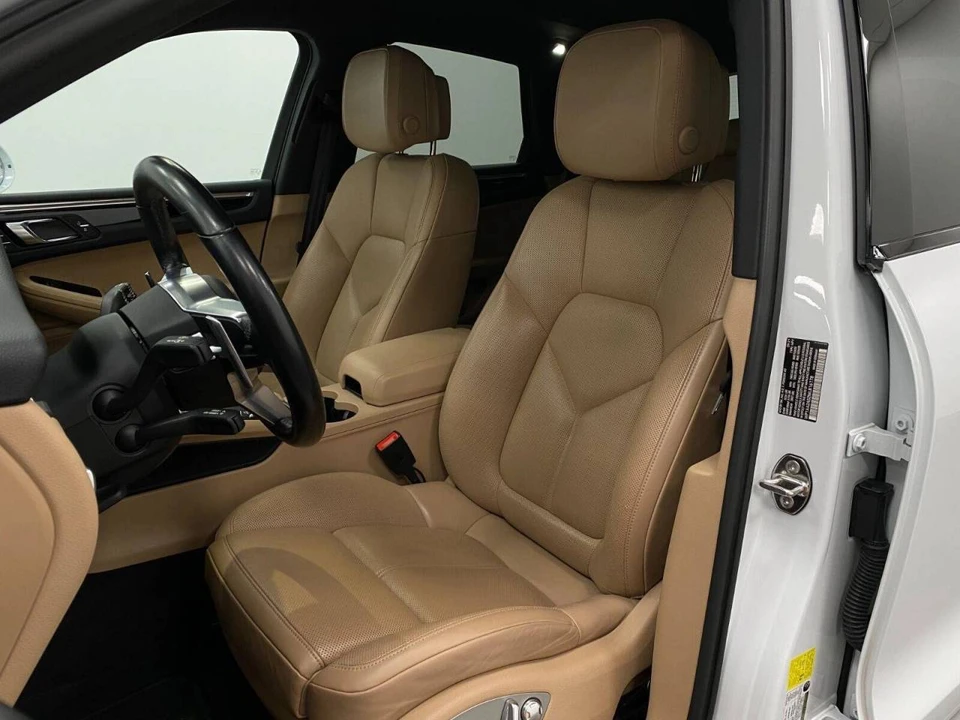 2021 Porsche Macan - Image 5 of 5