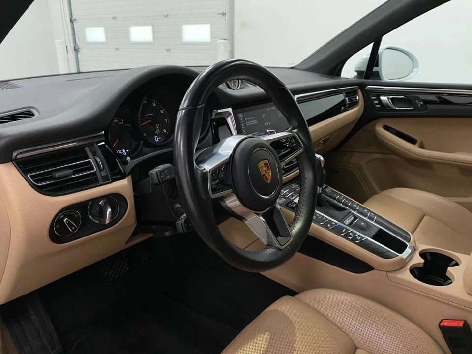 2021 Porsche Macan - Image 4 of 5