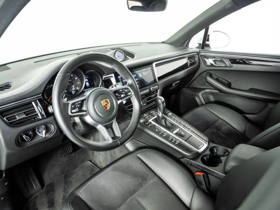 2021 Porsche Macan - Image 4 of 5