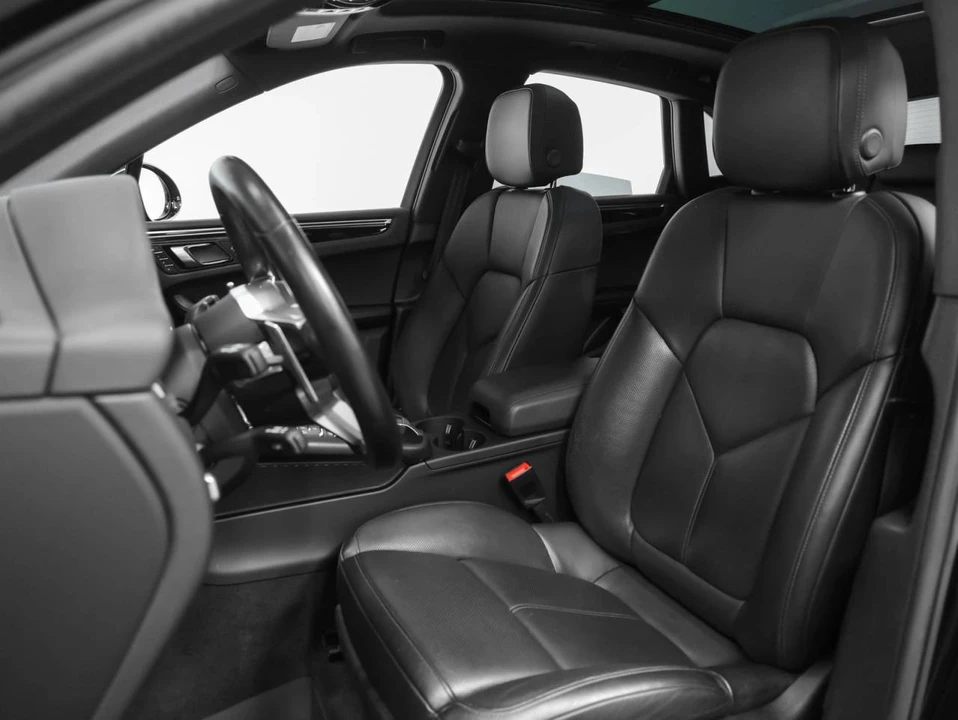 2021 Porsche Macan - Image 5 of 5