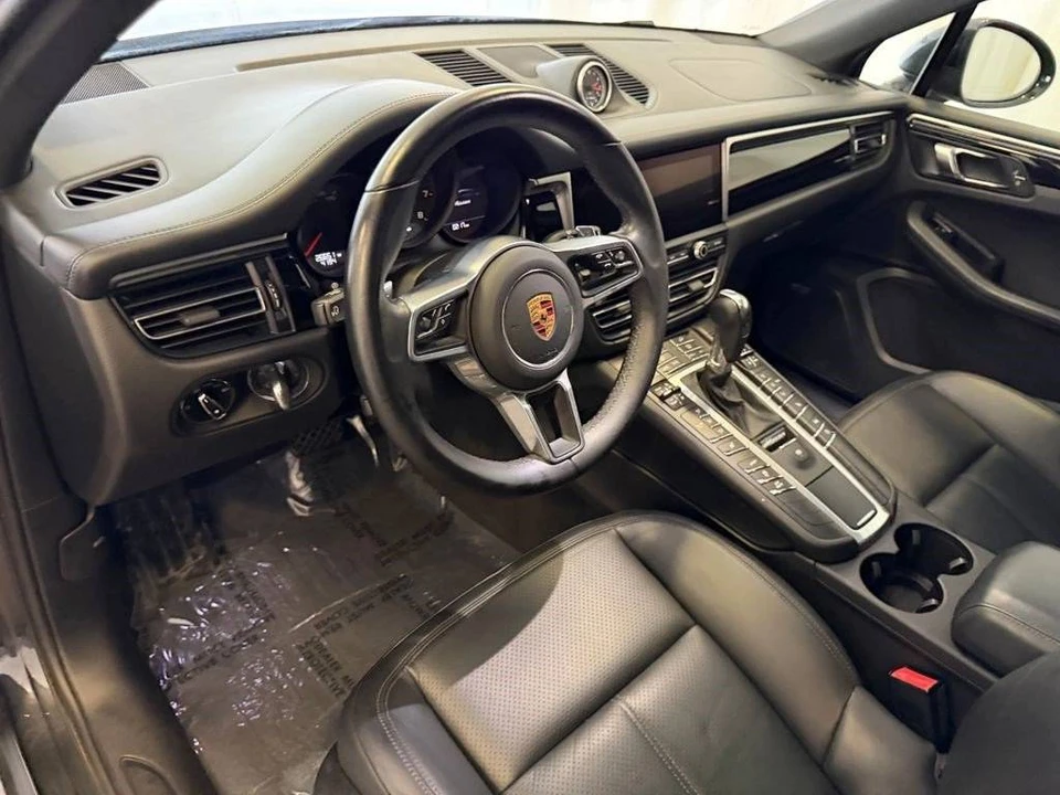 2021 Porsche Macan - Image 4 of 5