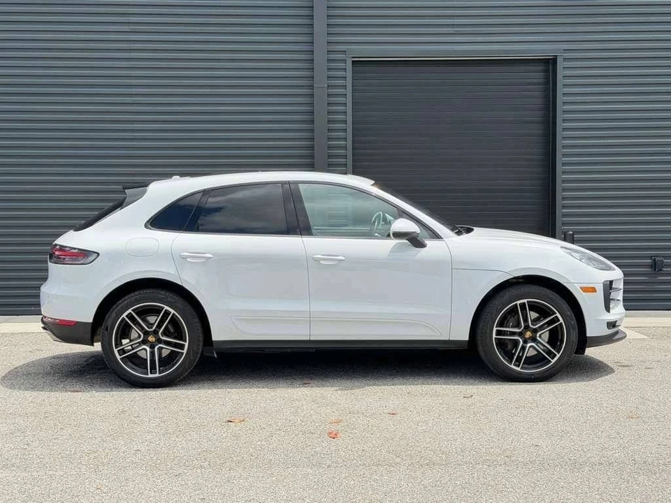 2021 Porsche Macan - Image 4 of 5