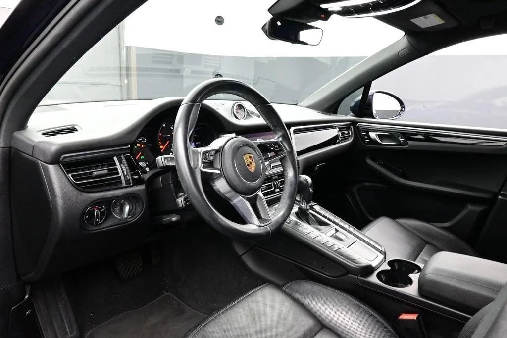 2021 Porsche Macan - Image 4 of 5