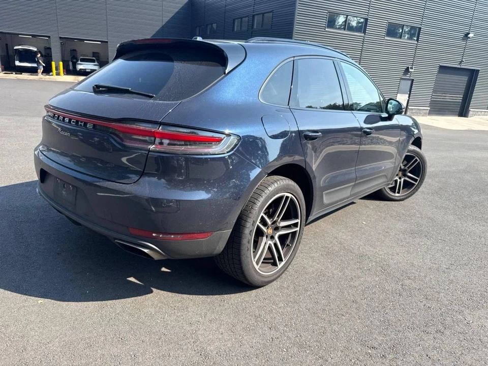 2021 Porsche Macan - Image 3 of 5