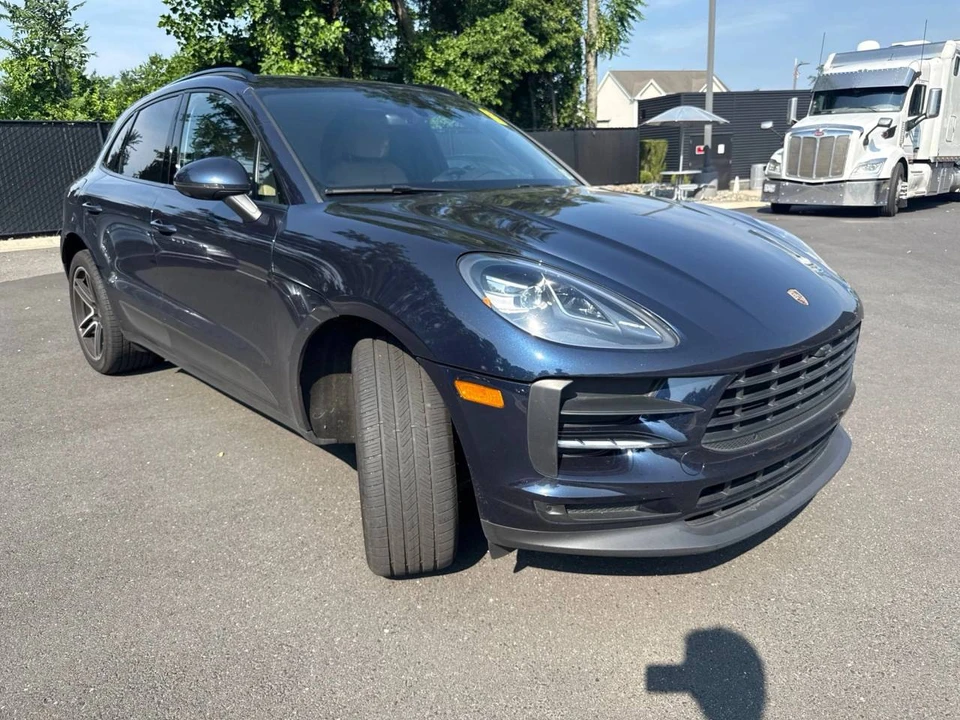 2021 Porsche Macan - Image 2 of 5