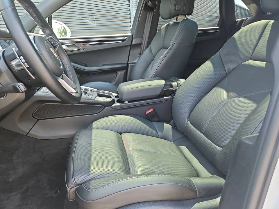 2021 Porsche Macan - Image 4 of 5