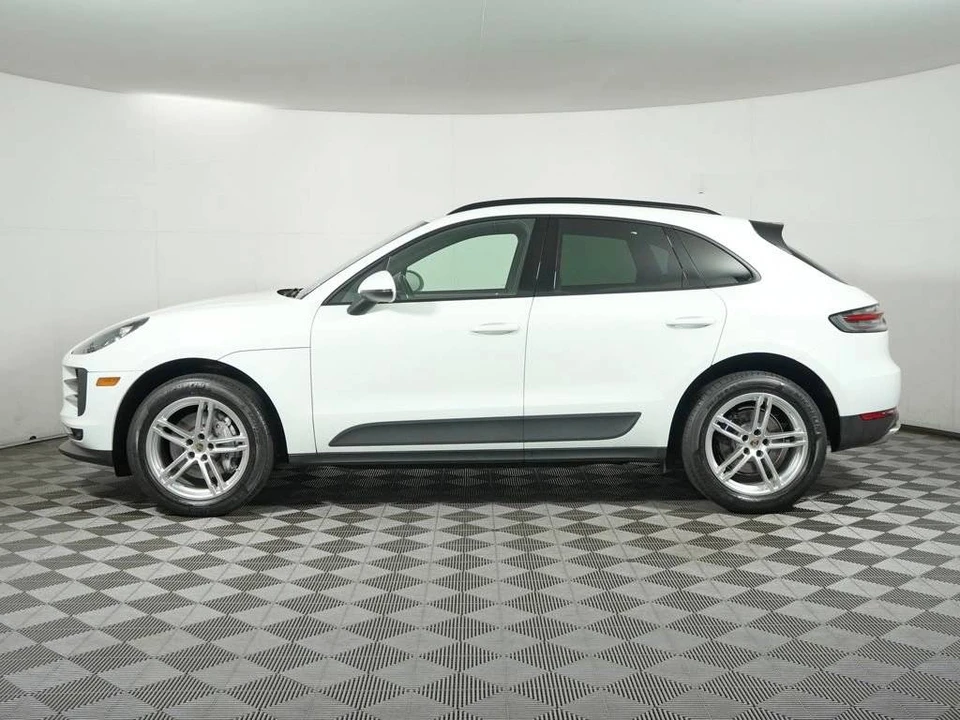 2021 Porsche Macan - Image 2 of 5