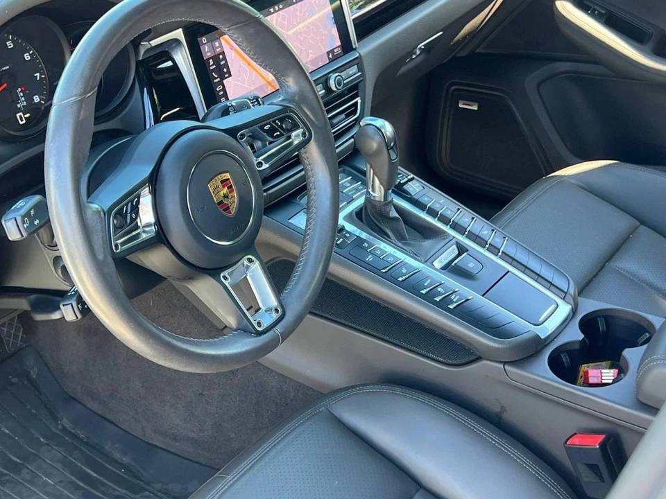 2021 Porsche Macan - Image 4 of 5