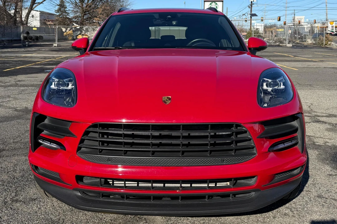 2021 Porsche Macan - Image 2 of 31