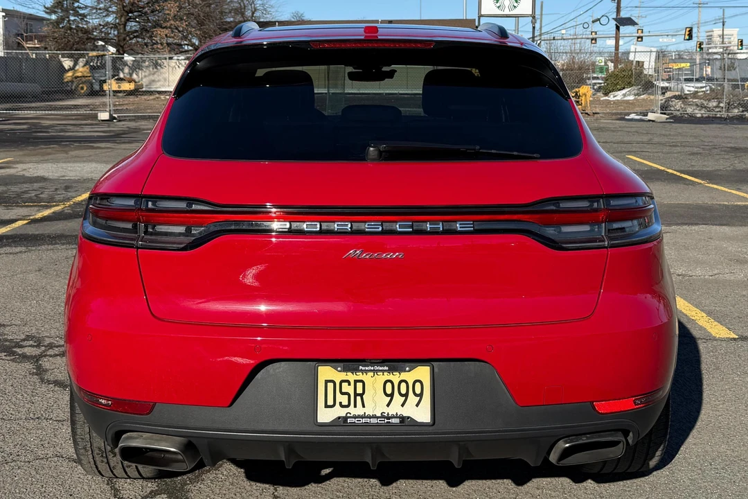 2021 Porsche Macan - Image 5 of 31