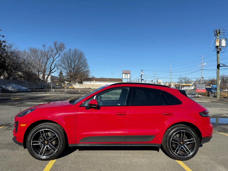 2021 Porsche Macan - Image 6 of 31