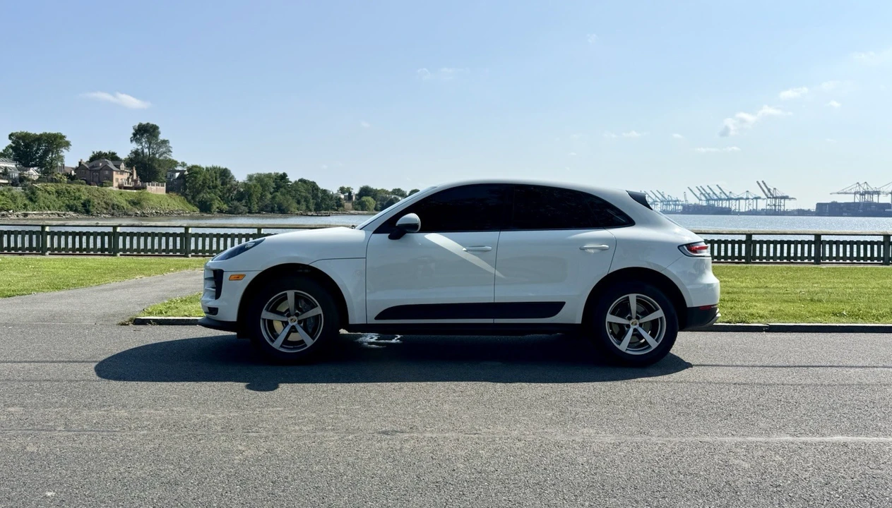2021 Porsche Macan - Image 4 of 10