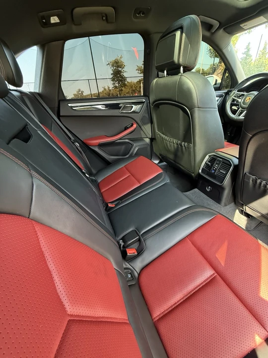 2021 Porsche Macan - Image 10 of 10