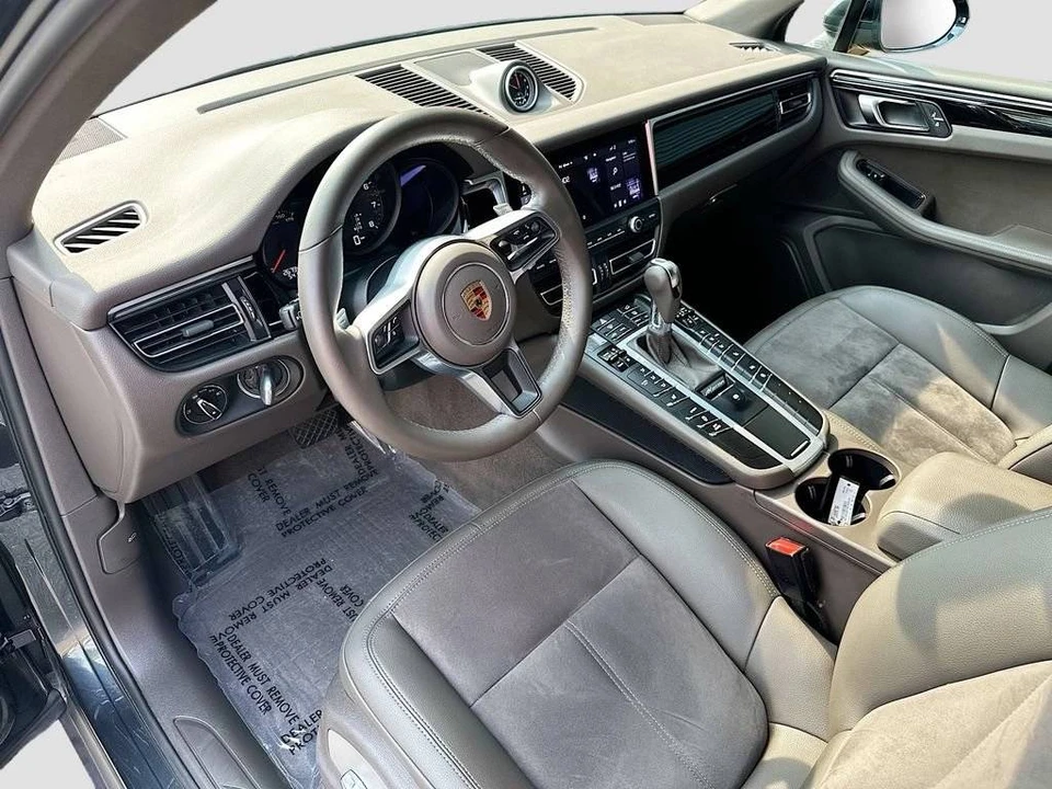 2021 Porsche Macan - Image 4 of 5
