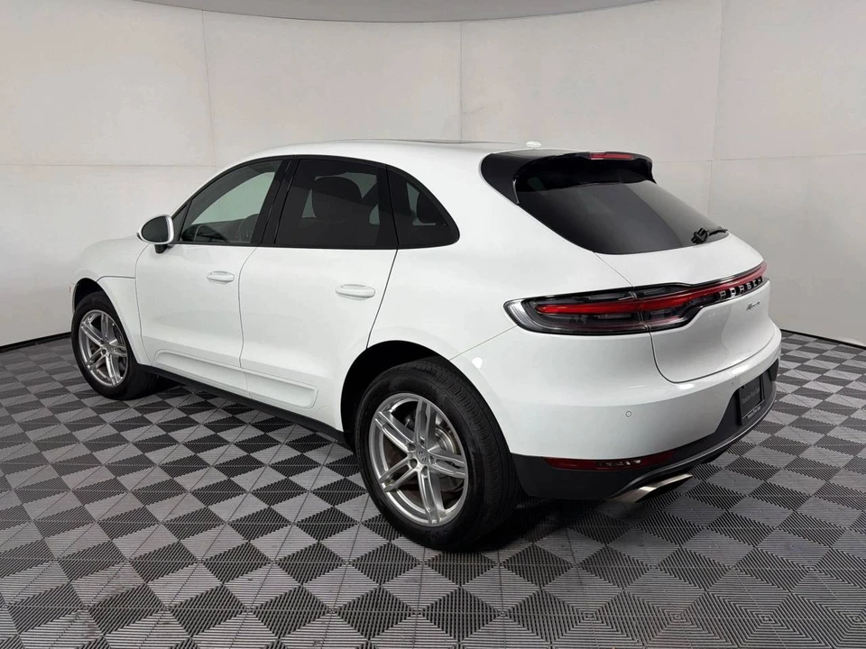 2021 Porsche Macan - Image 3 of 5