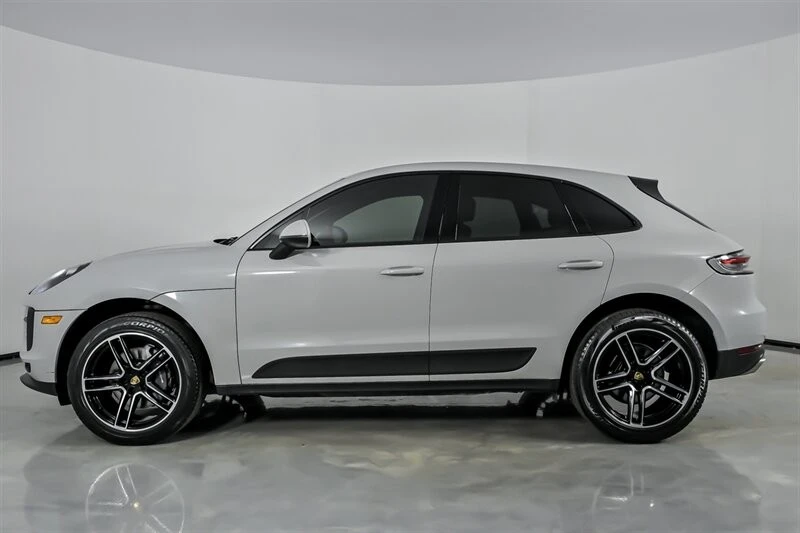 2021 Porsche Macan - Image 8 of 21