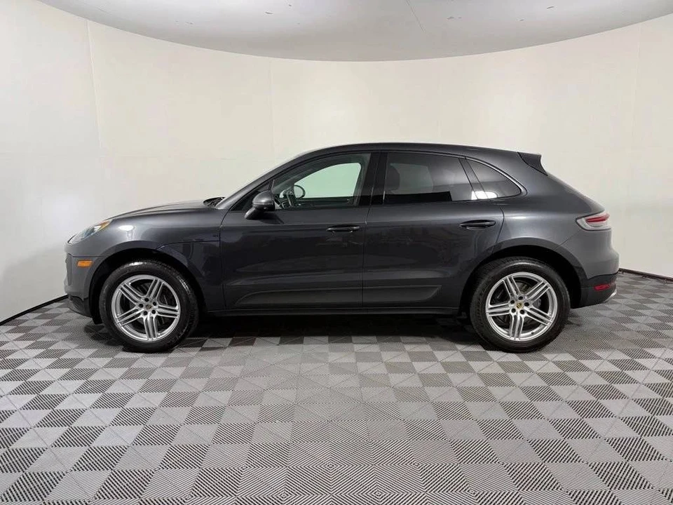 2021 Porsche Macan - Image 2 of 5