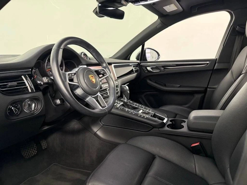2021 Porsche Macan - Image 4 of 5