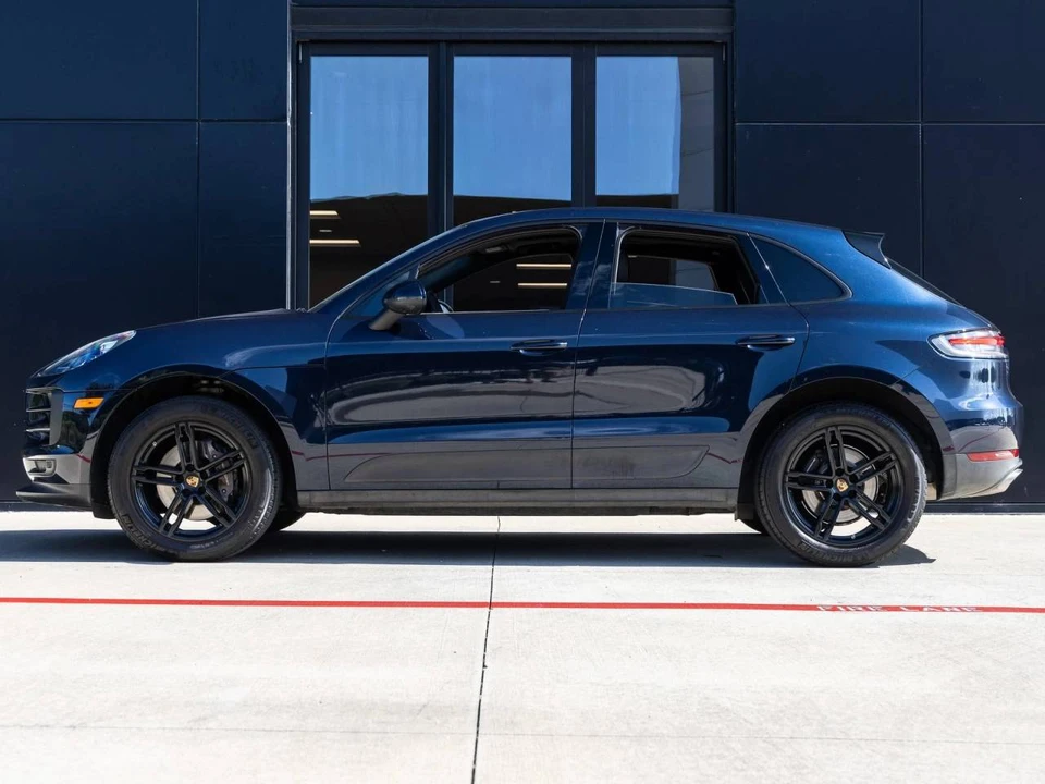 2021 Porsche Macan - Image 2 of 5