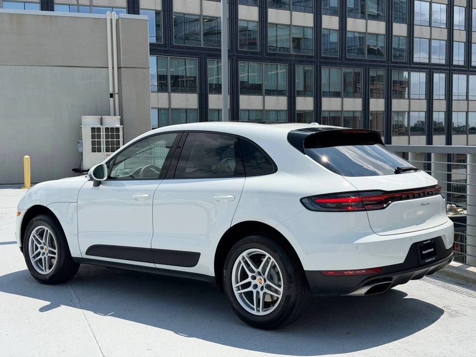 2021 Porsche Macan - Image 3 of 5