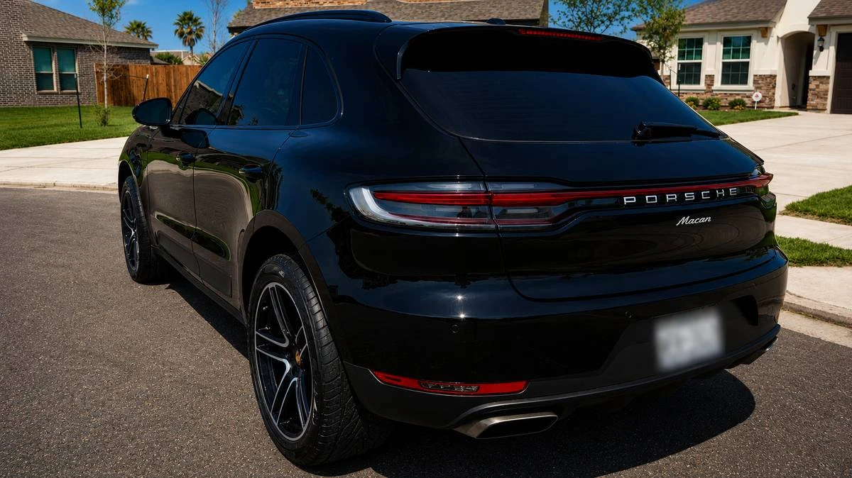 2021 Porsche Macan - Image 5 of 11