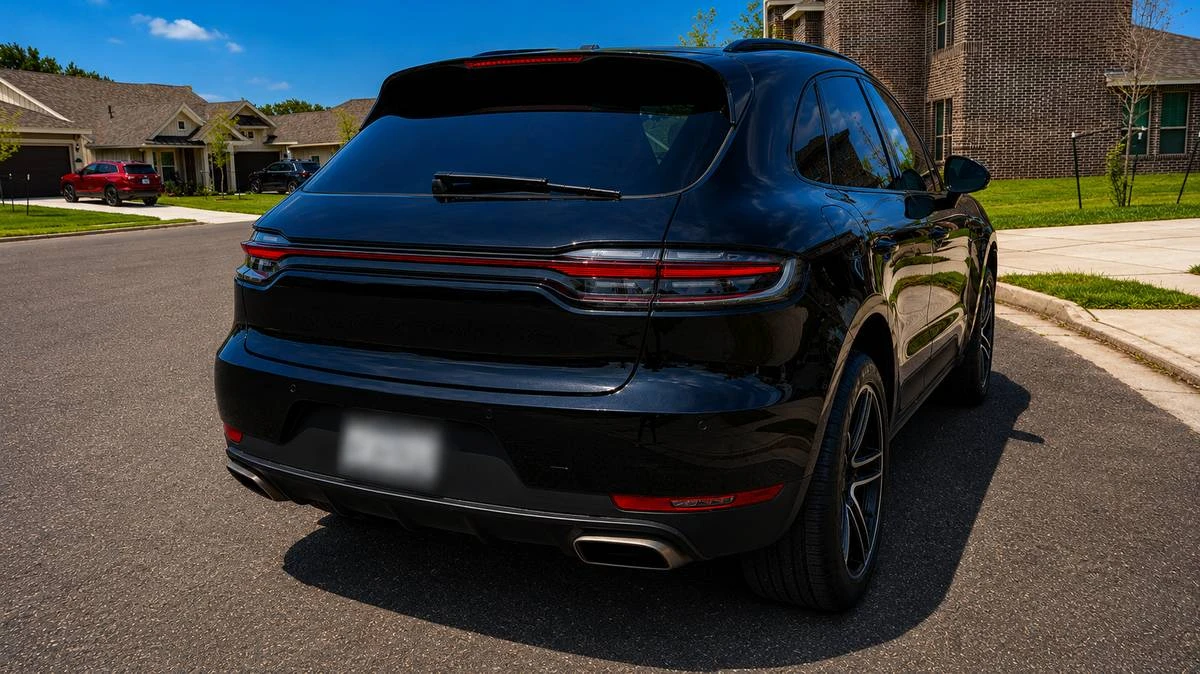 2021 Porsche Macan - Image 6 of 11