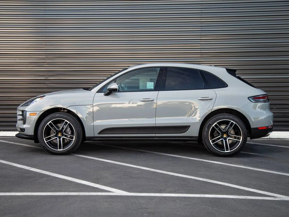 2021 Porsche Macan - Image 2 of 5